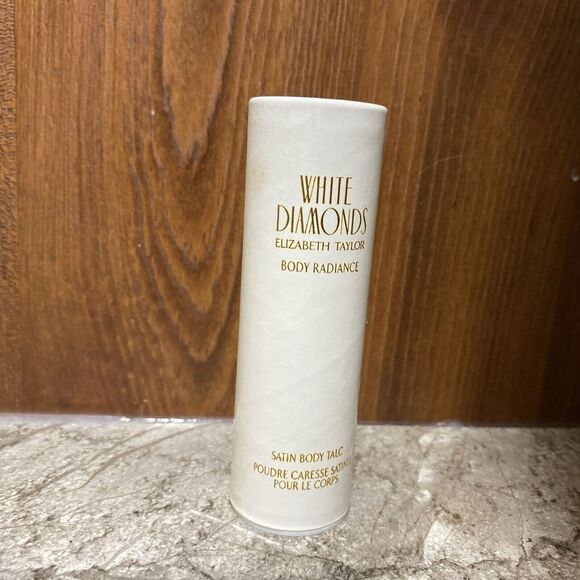 Elizabeth Taylor Women's White Diamonds Body Radiance Satin Body Talc - 1 Oz - Picture 1 of 4